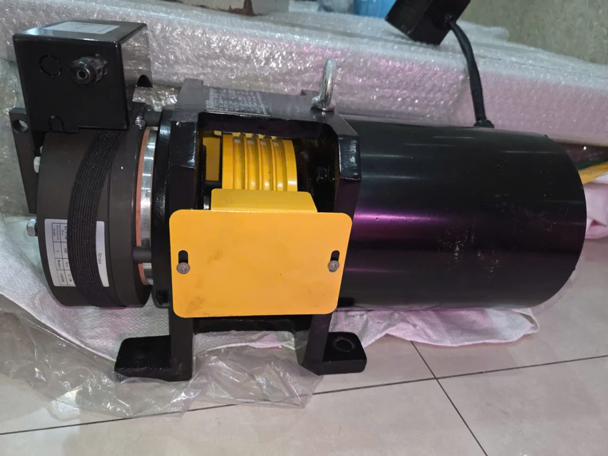 Động cơ thang máy Kinetec 